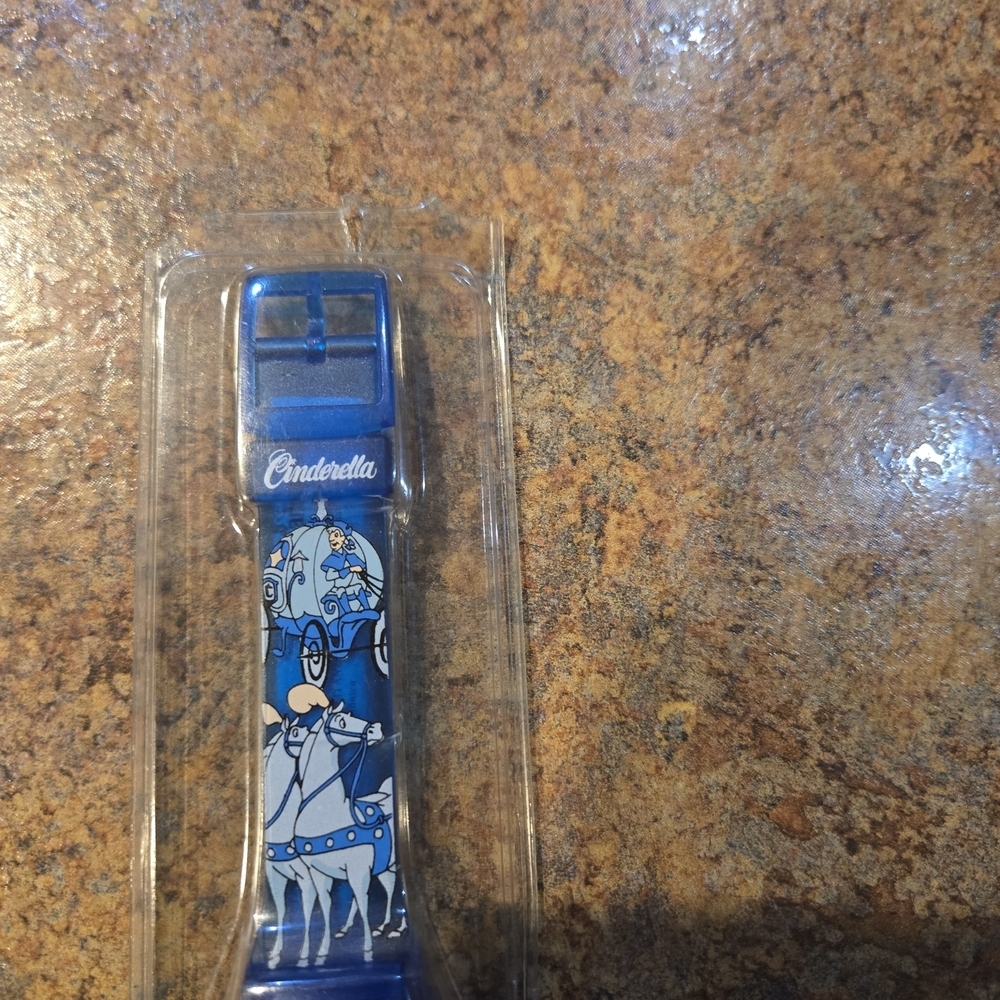 Disney Vintage Blue Cinderella Digital Watch/ Collectible - Picture 4 of 10